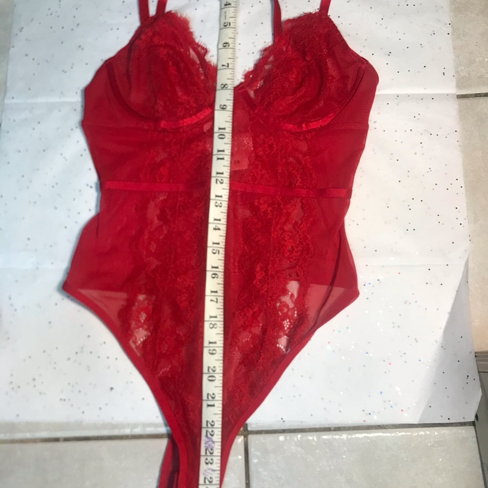 Red lace bodysuit❤️ - Picture 7 of 8